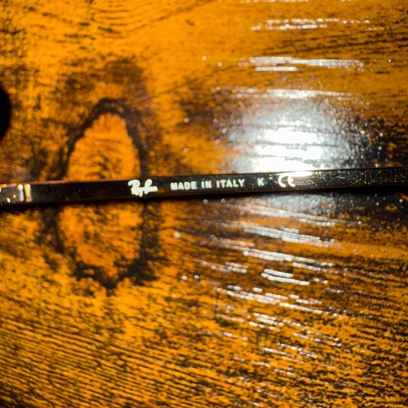 Ray-Ban sunglasses - Picture 2 of 4